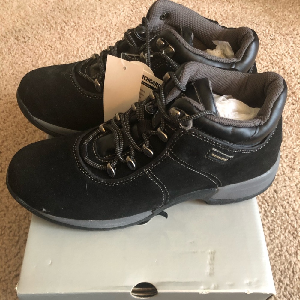 Sports boots